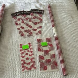 NWT, LIP MOTIF CELLOPHANE BAGS & ROLL
